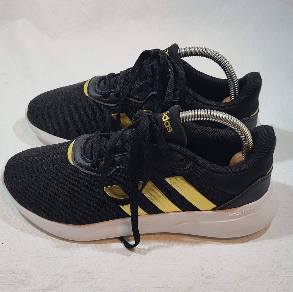 Womens adidas QT Racer 3.0 Running Shoes Size: 5.5 Color: Black Matte Gold